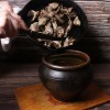 Лосиная губа рецепт приготовления. 15658109855d546129961b2. Лосиная губа рецепт приготовления фото. Лосиная губа рецепт приготовления-15658109855d546129961b2. картинка Лосиная губа рецепт приготовления. картинка 15658109855d546129961b2. Подготовка лосиной губы к употреблению делится на несколько этапов: осмолить и замочить. Для того чтобы осмолить губу, вам понадобится газовая или бензиновая паяльная лампа. Сделать это в городских условиях будет тяжело, поэтому лучше выбраться на природу: в лес, на дачу.
